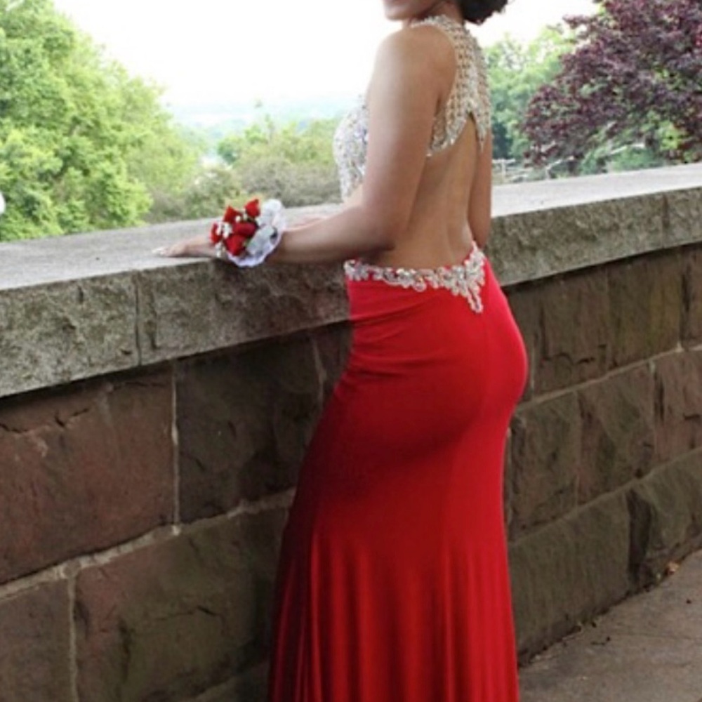 Red Prom dress